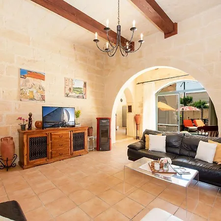 Ta Indri Country house